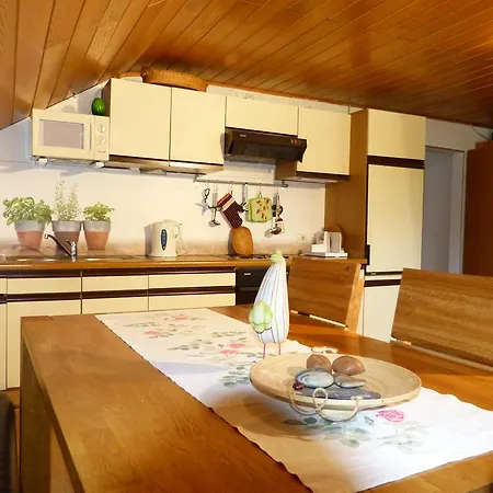 Gross Apartman *